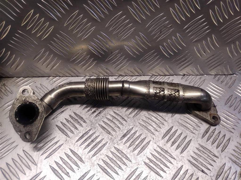 трубка системы рециркуляции EGR Volkswagen Golf 5 поколение 2005, 1.9 л., TDi, дизель, 036131521AH - фото №1