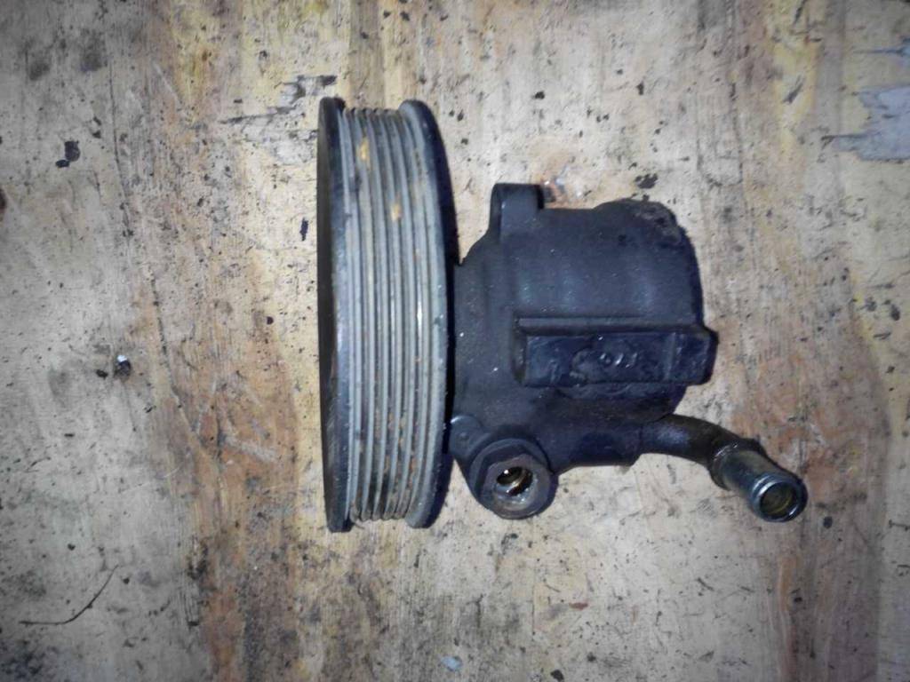 насос гидроусилителя руля Opel Sintra 1 поколение 1996, 2.2 л., i, бензин, МКПП - фото №1