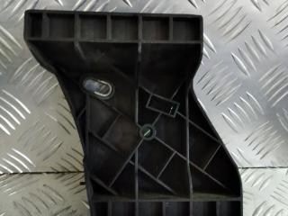 крепление бампера Audi A8 D2/4D 1998, 4D0807571