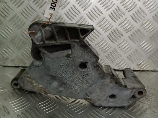 кронштейн двигателя Volkswagen Passat B6 2006, 2.0 л., TDi, дизель, 03G199207F