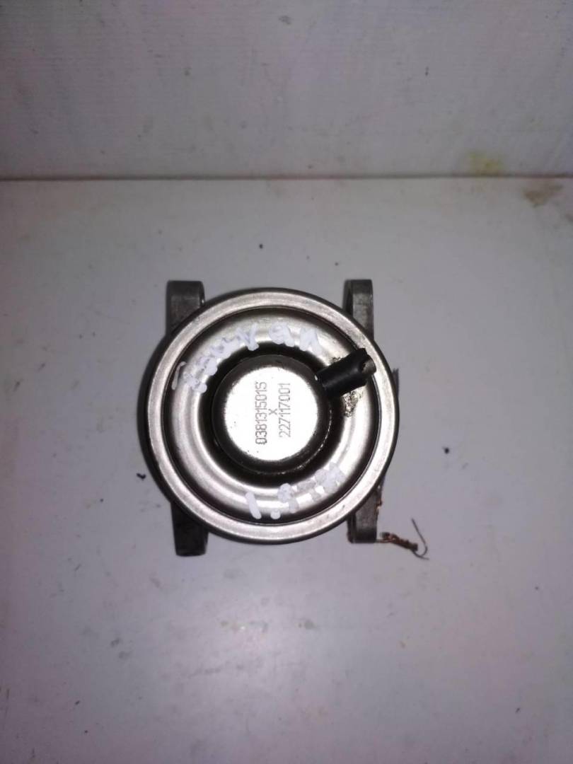 клапан EGR Volkswagen Touran 1 поколение 2005, 1.9 л., TDi, дизель, 038131501S - фото №1