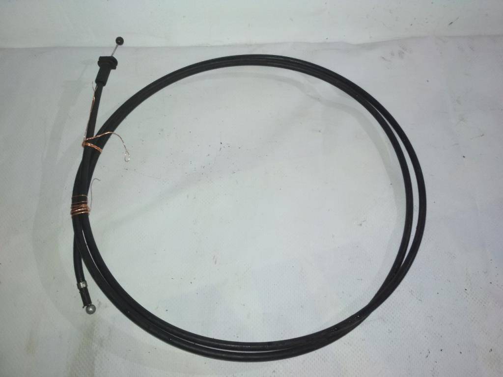 трос капота Volkswagen Passat B4 1994 - фото №1