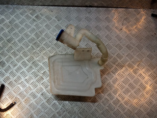 бачок омывателя Skoda Octavia RS 2 поколение [рестайлинг] 2011, 2.0 л., TDi, CEGA, дизель, робот, белый, универсал, передний привод, правый руль, 8D0955455