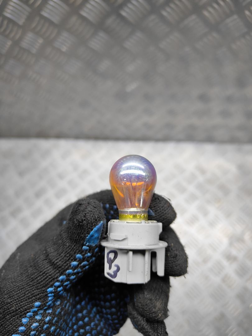 патрон фары Citroen Berlingo 2 поколение (B9) 2012, 1.6 л., HDi, 9HN (DV6ETED), дизель, МКПП, белый, фургон, передний привод, правый руль - фото №1