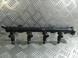 топливная рампа Volkswagen Polo 3 поколение 1999, 1.4 л., i, бензин, 030133319L, 030906031E, 028015573