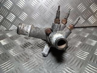 фланец (тройник) системы охлаждения Volkswagen Caddy 2 поколение 2002, 1.9 л., SDi, дизель, 038121133A