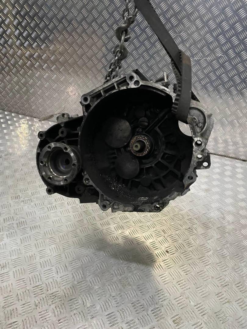 КПП механическая (МКПП) Volkswagen Passat B6 2008, 2.0 л., TDi, дизель, LHD - фото №1