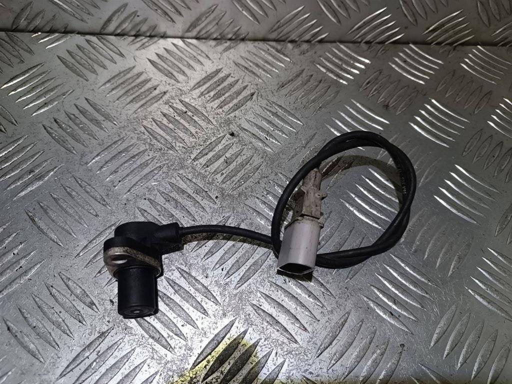 датчик коленвала Volkswagen Passat B5 1999, 1.6 л., i, бензин, МКПП, 261210148 - фото №1