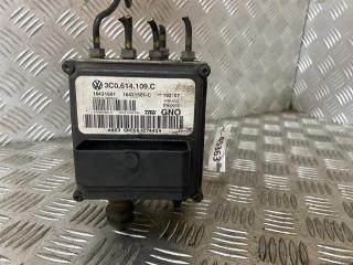 блок ABS Volkswagen Passat B6 2007, 2.0 л., TDi, BMR, дизель, 6МКПП, чёрный, седан, передний привод, правый руль, 3C0614109C