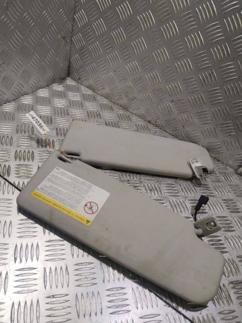 козырек солнцезащитный Volkswagen Passat B6 2009, 2.0 л., TDi, CBAA, дизель, 6МКПП, серебристый, седан, передний привод, правый руль, 3C0857551AB - фото №1