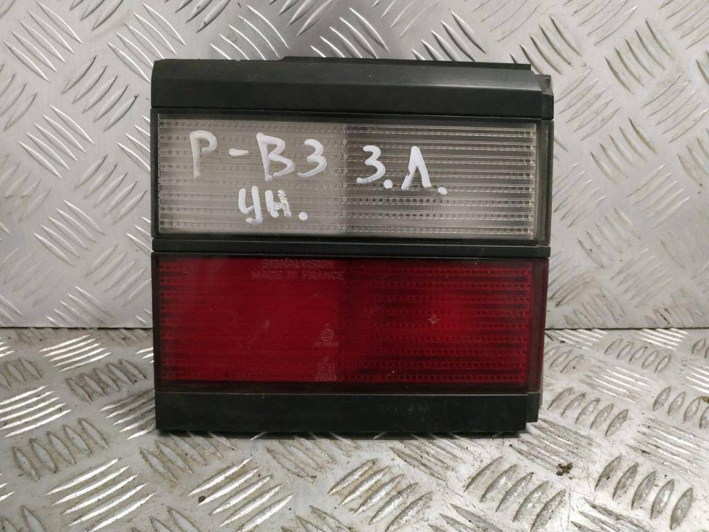 фонарь крышки багажника левый Volkswagen Passat B3 1992, универсал, 333945107 - фото №1