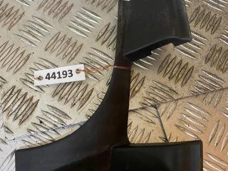 накладка петли багажника правая Volkswagen Touareg 1 поколение [рестайлинг] 2008, 3.0 л., TDi, BKS, дизель, АКПП, чёрный, внедорожник 5 дв., полный привод, правый руль, 7L6867438F