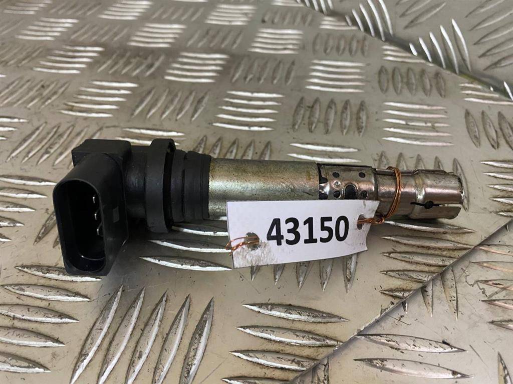 катушка зажигания Volkswagen Golf 5 поколение 2008, 1.4 л., TSI, бензин, 036905715A - фото №1