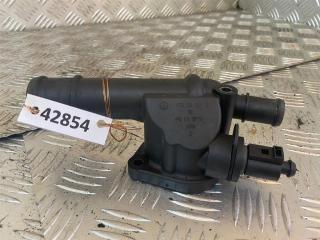 фланец (тройник) системы охлаждения Volkswagen Passat B6 2010, 1.9 л., TDi, дизель, 03G121132B