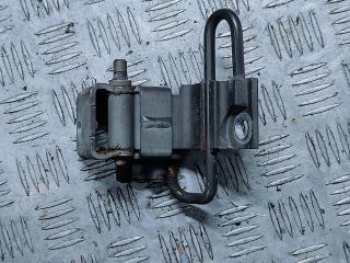 петля двери Volkswagen Touareg 1 поколение [рестайлинг] 2007, 2.5 л., TDi, BPE, дизель, АКПП, чёрный, внедорожник 5 дв., полный привод, правый руль, 7L0831412A