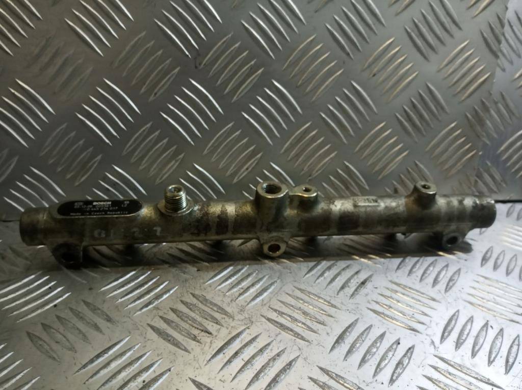 топливная рампа Peugeot 807 1 поколение 2003, 2.2 л., HDi, дизель, 445214017 - фото №1