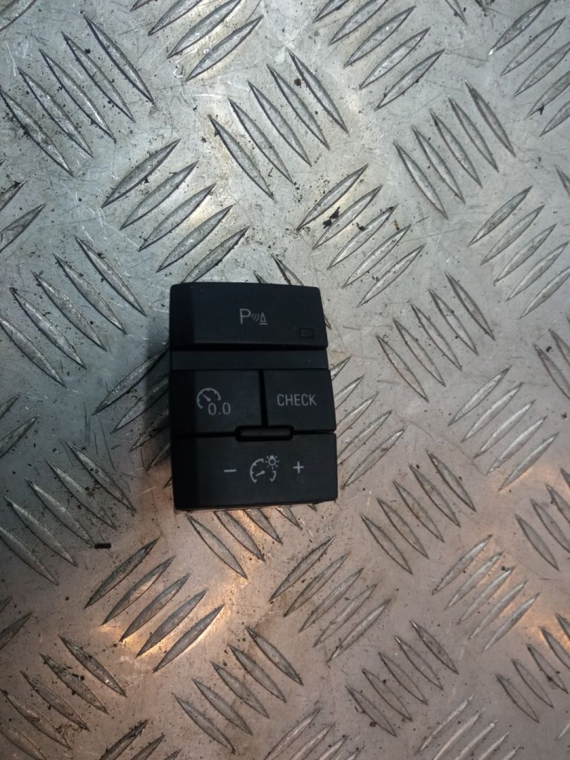 кнопка (выключатель) Audi Q7 4L 2006, 3.0 л., TDi, BUG, дизель, АКПП, бежево-серый, внедорожник 5 дв., полный привод, правый руль, 4L2927123A - фото №1
