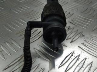 насос (моторчик) омывателя стекла Volkswagen Passat B6 2009, седан