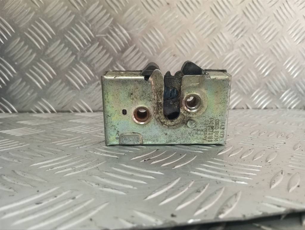 замок двери передней правой Audi 100 С3 1985, 443837016Q - фото №1