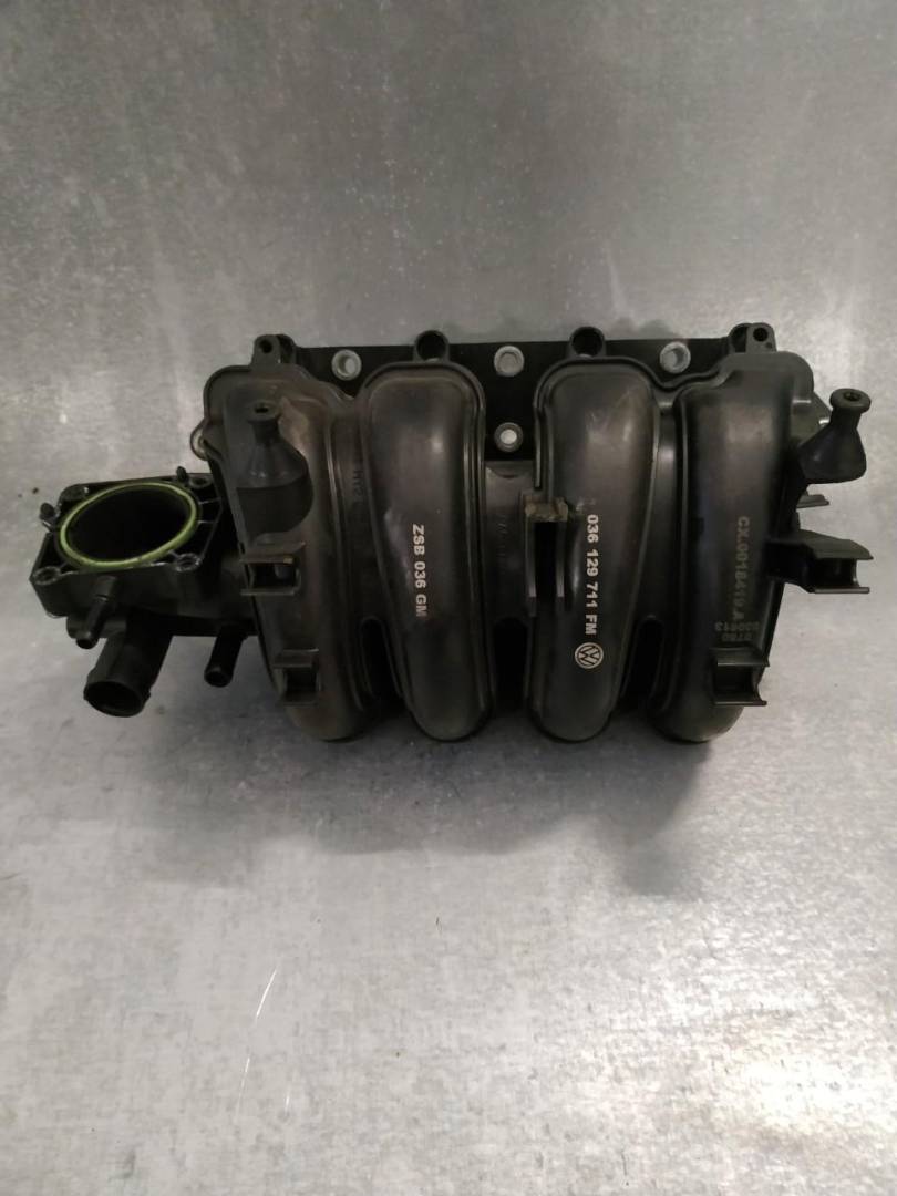 коллектор впускной Volkswagen Golf 4 поколение 2003, 1.4 л., i, бензин, 036129711FM - фото №1