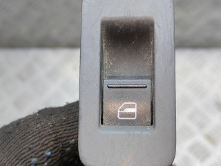 кнопка стеклоподъемника двери задней правой Volkswagen Touareg 1 поколение [рестайлинг] 2008, 3.0 л., TDi, BKS, дизель, АКПП, чёрный, внедорожник 5 дв., полный привод, правый руль, 7L6959851D