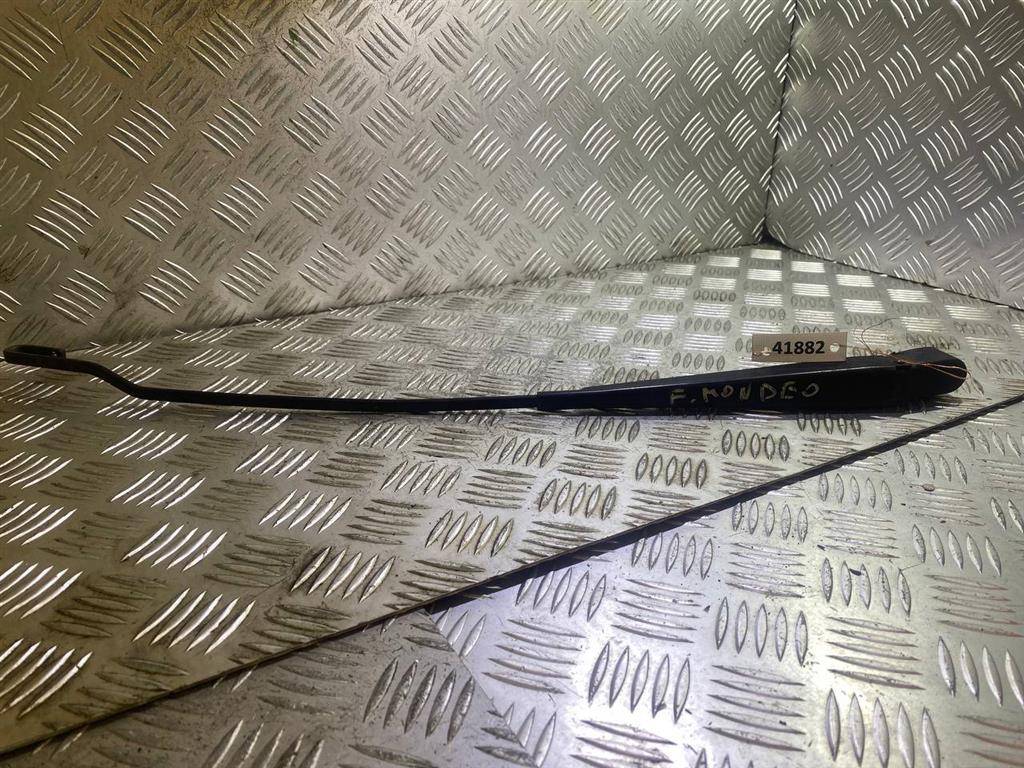 щеткодержатель (поводок стеклоочистителя, дворник) Ford Mondeo 2 поколение 1999, 93BG17526C2C - фото №1