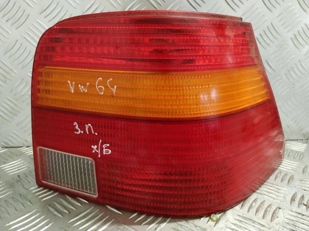 фонарь задний правый Volkswagen Golf 4 поколение 1999, хетчбэк 5 дв. - фото №1