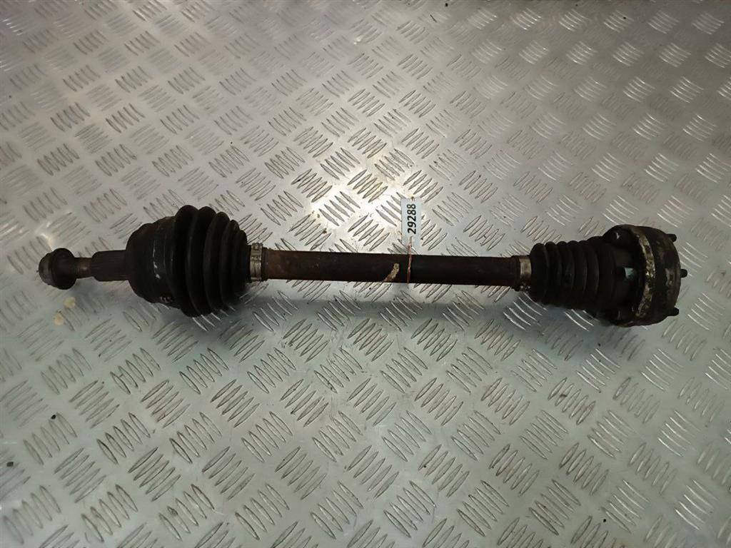 полуось передняя левая (приводной вал, ШРУС) Volkswagen Golf 4 поколение 1999, 1.4 л., i, бензин, МКПП - фото №1