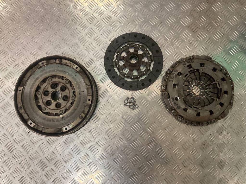 комплект сцепления BMW 3 серия E90/E91/E92/E93 2006, 2.0 л., i, бензин, 21217524197 - фото №1