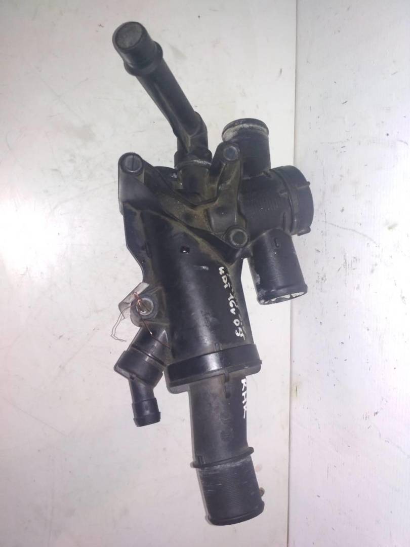 корпус термостата Peugeot 407 1 поколение 2005, 2.0 л., HDi, дизель, 656182980 - фото №1