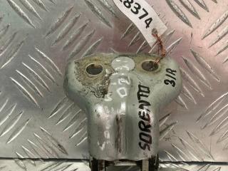 петля двери Kia Sorento 1 поколение 2004