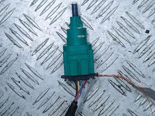 Датчик педали тормоза (лягушка) Volkswagen Transporter T5 2006, 2.5 л., TDi, AXD, дизель, робот, серебристый, микроавтобус, передний привод, правый руль, 1C0945511A