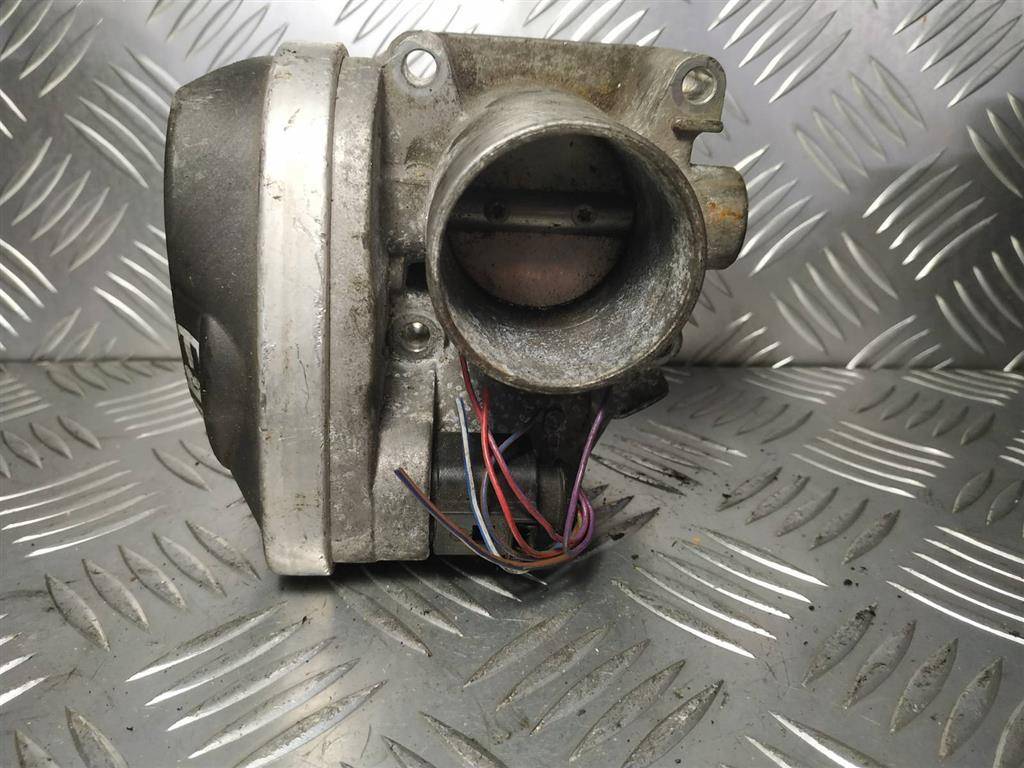 заслонка дроссельная Skoda Fabia 1 поколение (6Y) 2002, 1.4 л., i, бензин, 036133062N - фото №1