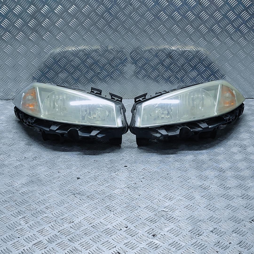 фара правая Renault Megane 2 поколение 2005, серо-зеленый, универсал, правый руль, 8200567432B, 89307003 - фото №1