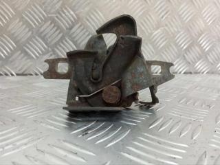 замок капота Volkswagen Golf 3 поколение 1995