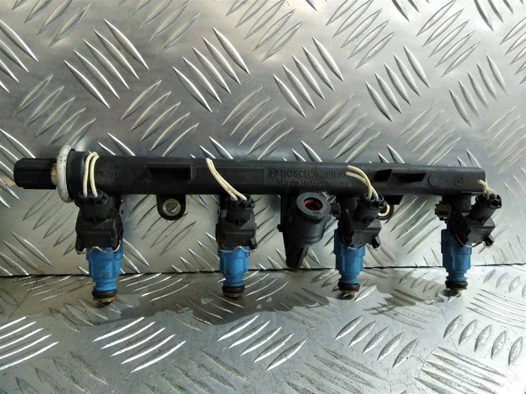 топливная рампа Fiat Punto 2 поколение 1999, 1.2 л., i, бензин, 0280151073, 0280155816 - фото №1