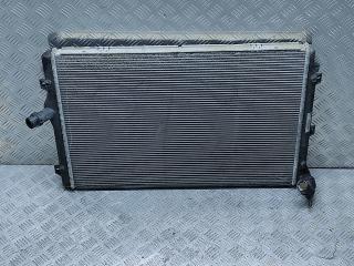 радиатор (основной) Volkswagen Golf 6 поколение 2009, 2.0 л., TDi, CBDC, дизель, 5МКПП, голубой, передний привод, правый руль, 1K0121251DM
