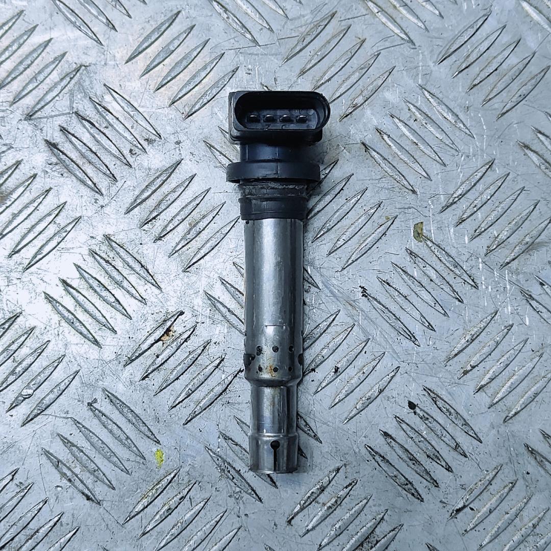 катушка зажигания Volkswagen Polo 4 поколение 2002, 1.4 л., BBY, бензин, 5МКПП, передний привод, 036905715 - фото №1