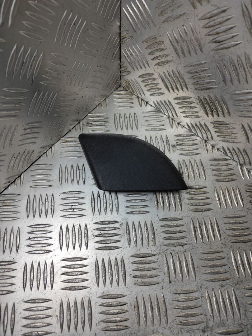 пластик Citroen Berlingo 2 поколение (B9) 2012, 1.6 л., HDi, 9HN (DV6ETED), дизель, МКПП, белый, фургон, передний привод, правый руль, 9683064677 - фото №1