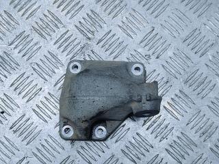 кронштейн двигателя Mercedes-Benz M-Класс W164 2007, 3.0 л., OM 642.940, дизель, АКПП, внедорожник 5 дв., полный привод, A6422230204