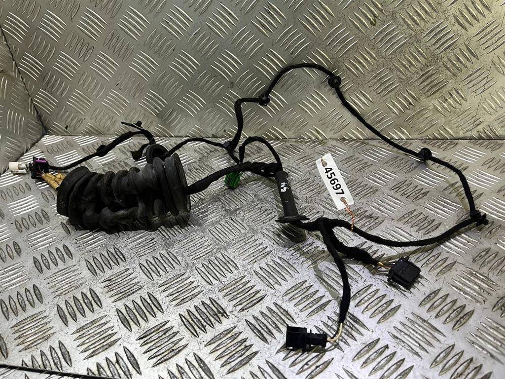 дверная проводка Volkswagen Golf 4 поколение 1998 - фото №1