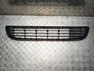 заглушка (решетка) в бампер Citroen Berlingo 2 поколение (B9) 2012, 1.6 л., HDi, 9HN (DV6ETED), дизель, МКПП, белый, фургон, передний привод, правый руль, 9677662180