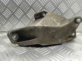 кронштейн двигателя Audi A4 B5 1999, 1.8 л., i, бензин, 8D0199307L
