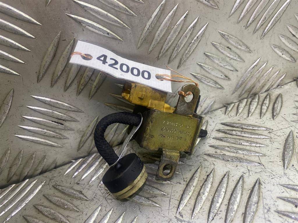 электромагнитный клапан Volkswagen Golf 4 поколение 2000, хетчбэк 5 дв., 054906267A - фото №1