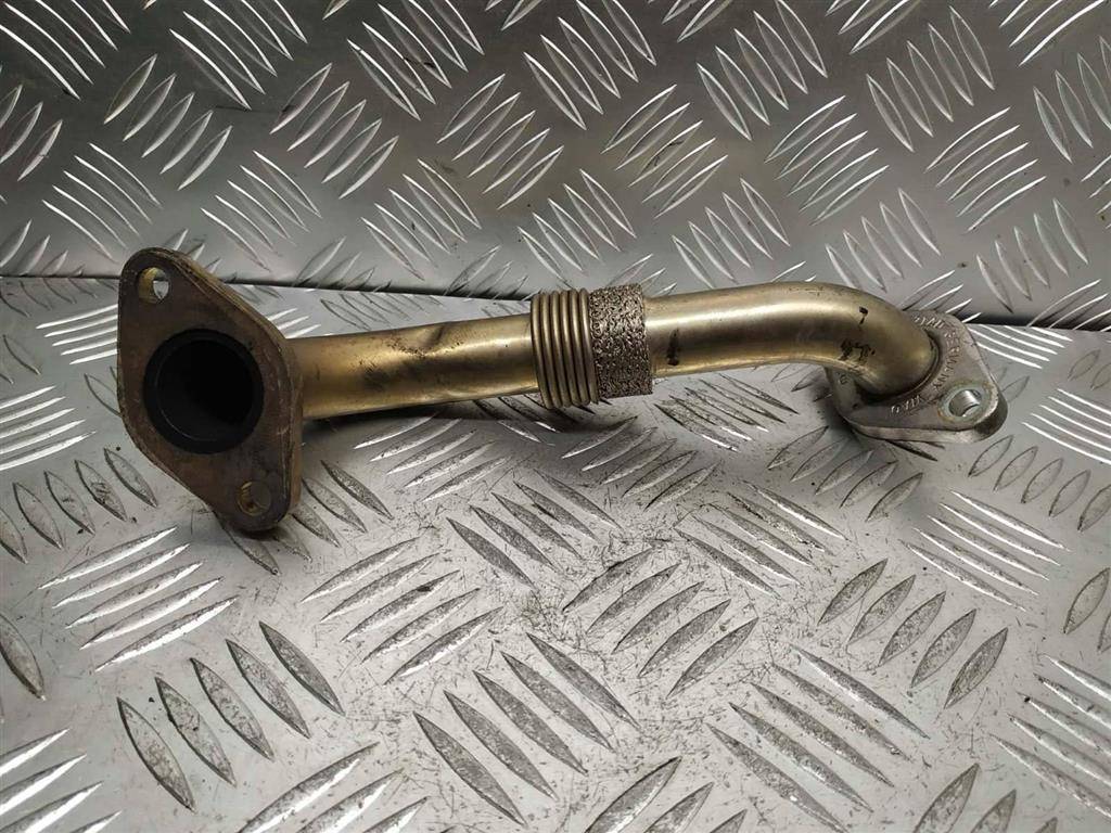 трубка системы рециркуляции EGR Volkswagen Golf 4 поколение 2002, 1.9 л., TDi, дизель, 038131521AD - фото №1