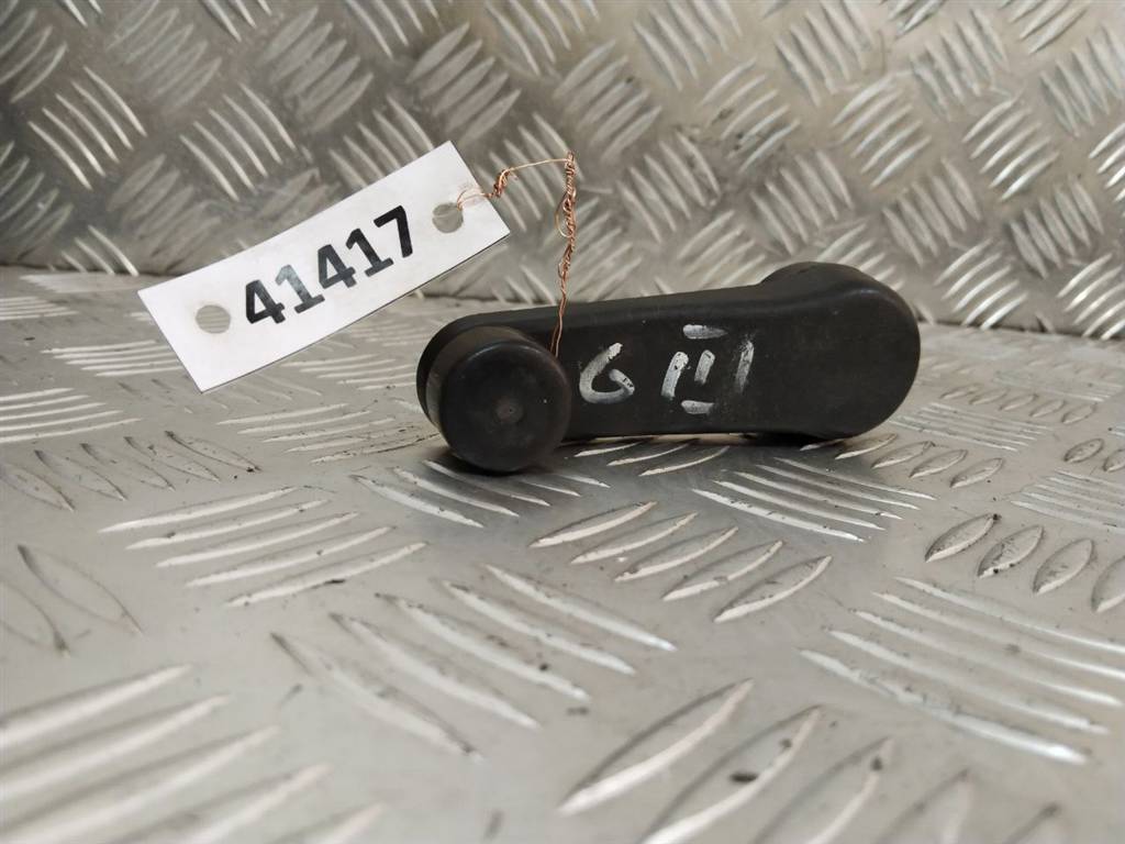 ручка стеклоподъемника Volkswagen Golf 3 поколение 1996 - фото №1