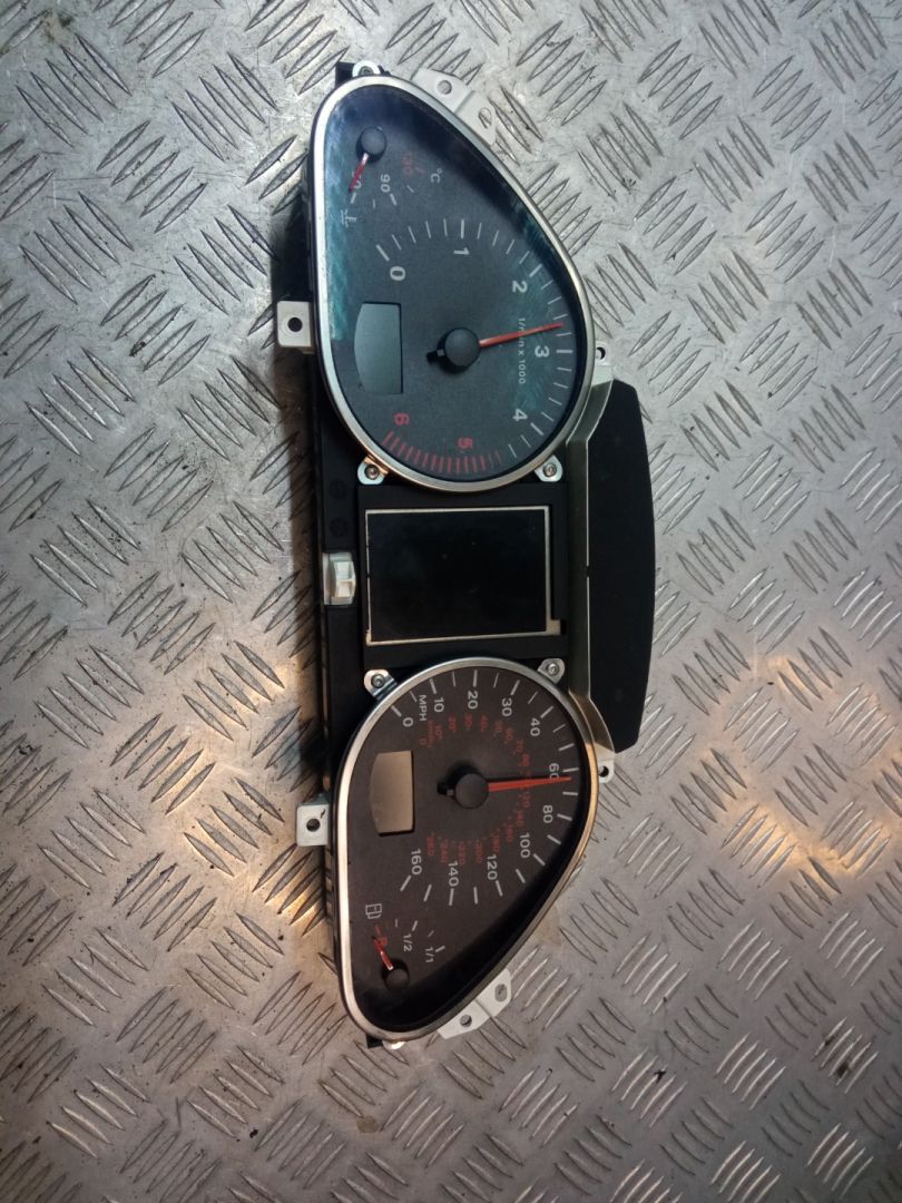 щиток приборов (приборная панель) Audi Q7 4L 2006, 3.0 л., TDi, BUG, дизель, АКПП, бежево-серый, внедорожник 5 дв., полный привод, правый руль, 5550007301 - фото №1