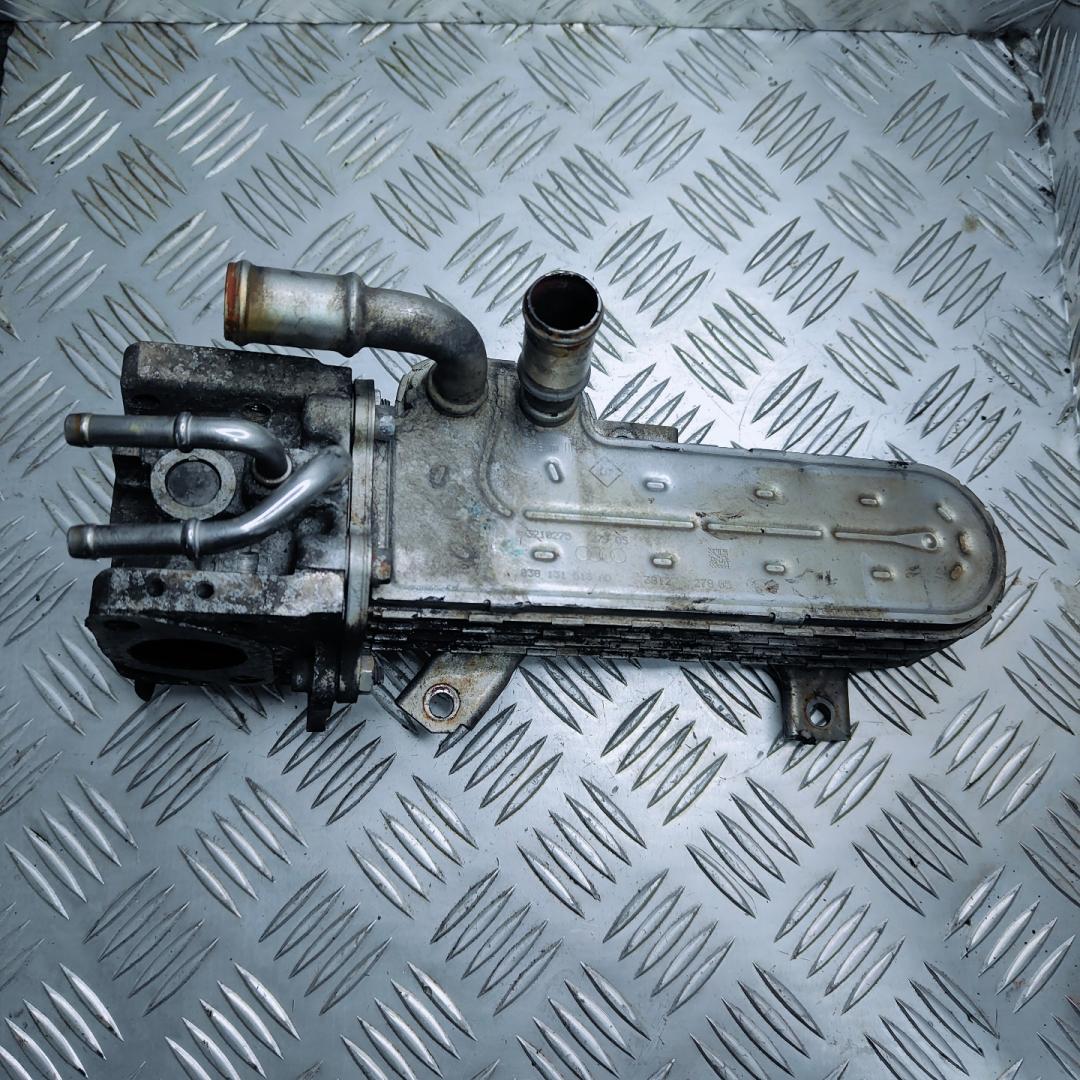 охладитель EGR / Радиатор EGR Volkswagen Passat B6 2006, 1.9 л., BKC, дизель, 5МКПП, передний привод, 038131513AD, 03G131063E - фото №1