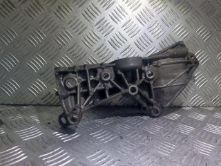 кронштейн генератора Nissan Qashqai 1 поколение [рестайлинг] 2010, 1.5 л., DCi, дизель, 8200669495
