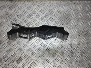 Крепление бампера переднего Volkswagen Passat B6 2009, 2.0 л., TDi, CBAA, дизель, 6МКПП, серебристый, седан, передний привод, правый руль, 3C0807889